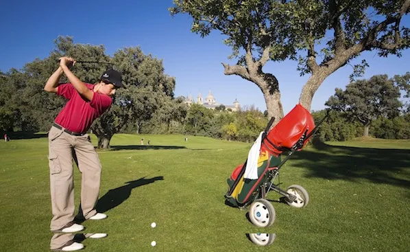 Golfing in Spain: Top Destinations for Beginners and Pros