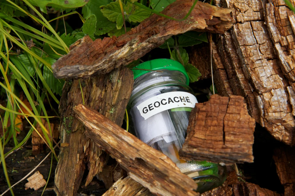 Article Outline: “The Hidden Wonders of Geocaching: A Beginner’s Guide”
