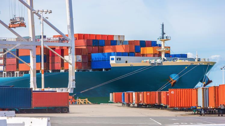 Shipping Industry: Considerations in Meeting Your Needs With The Right Container